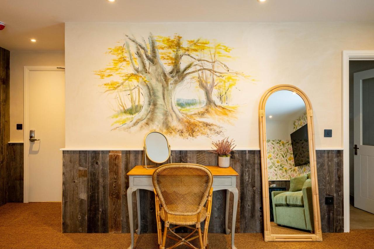 The Wishful Thinker Hotel เลนแนม ภายนอก รูปภาพ