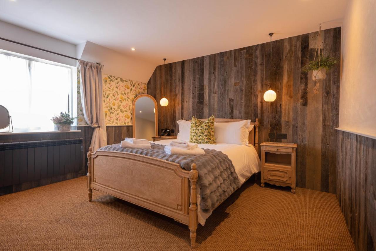 The Wishful Thinker Hotel เลนแนม ภายนอก รูปภาพ